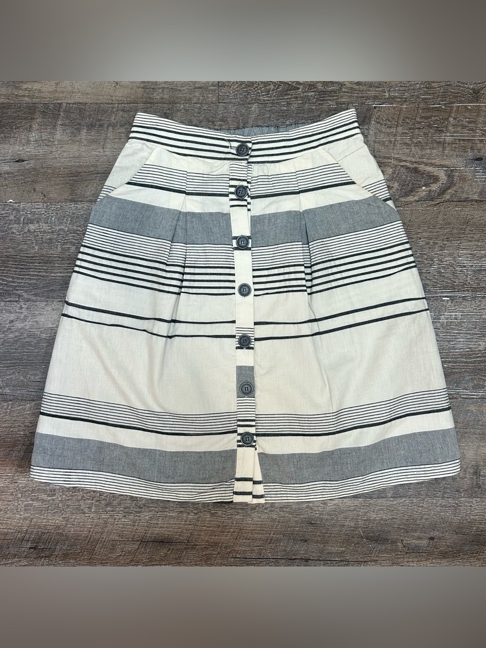 Anthropology Amadi Striped Button-Front A-Line Skirt - Cream & Gray